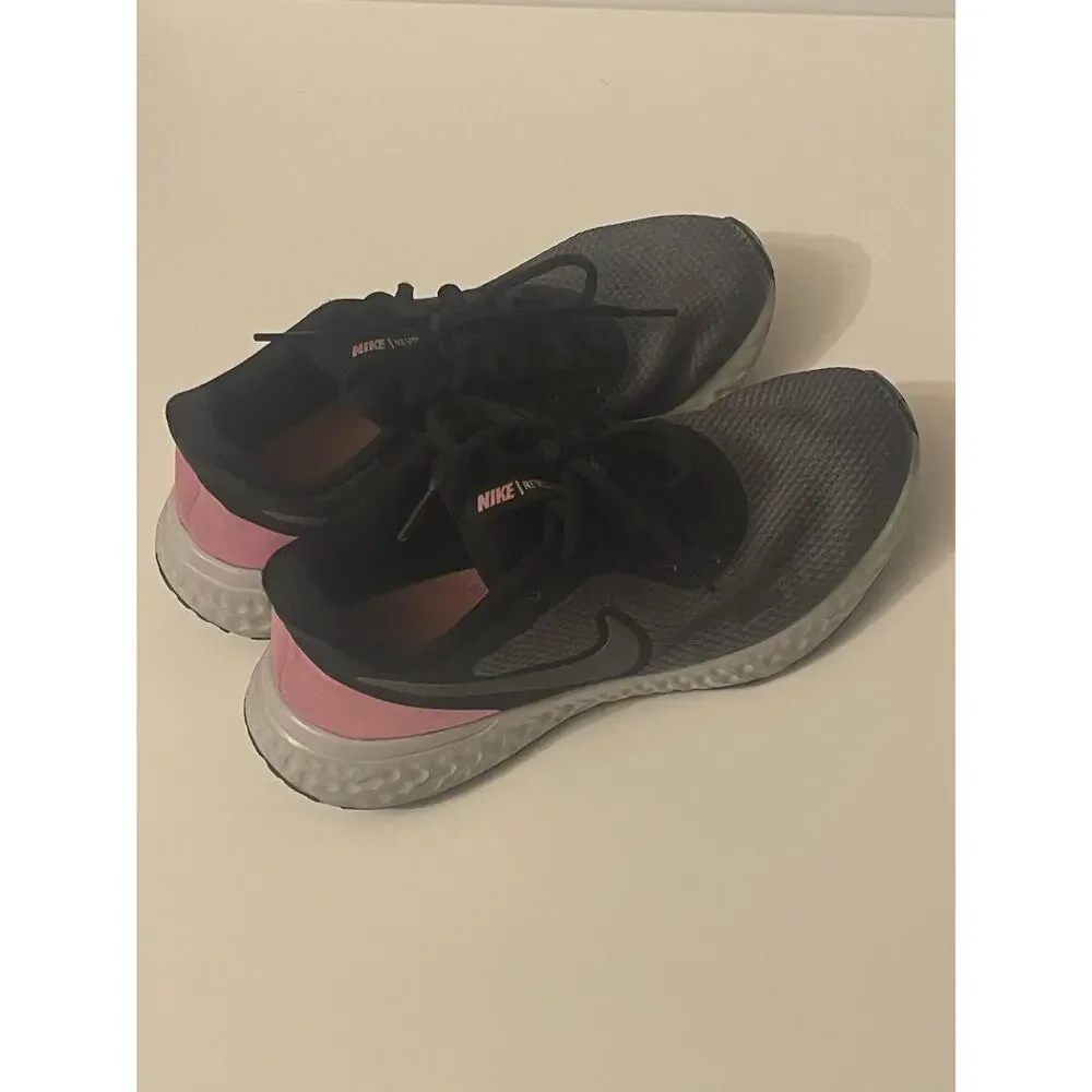 Nike Revolution 5 Running Shoes Size 6.5 Woman's